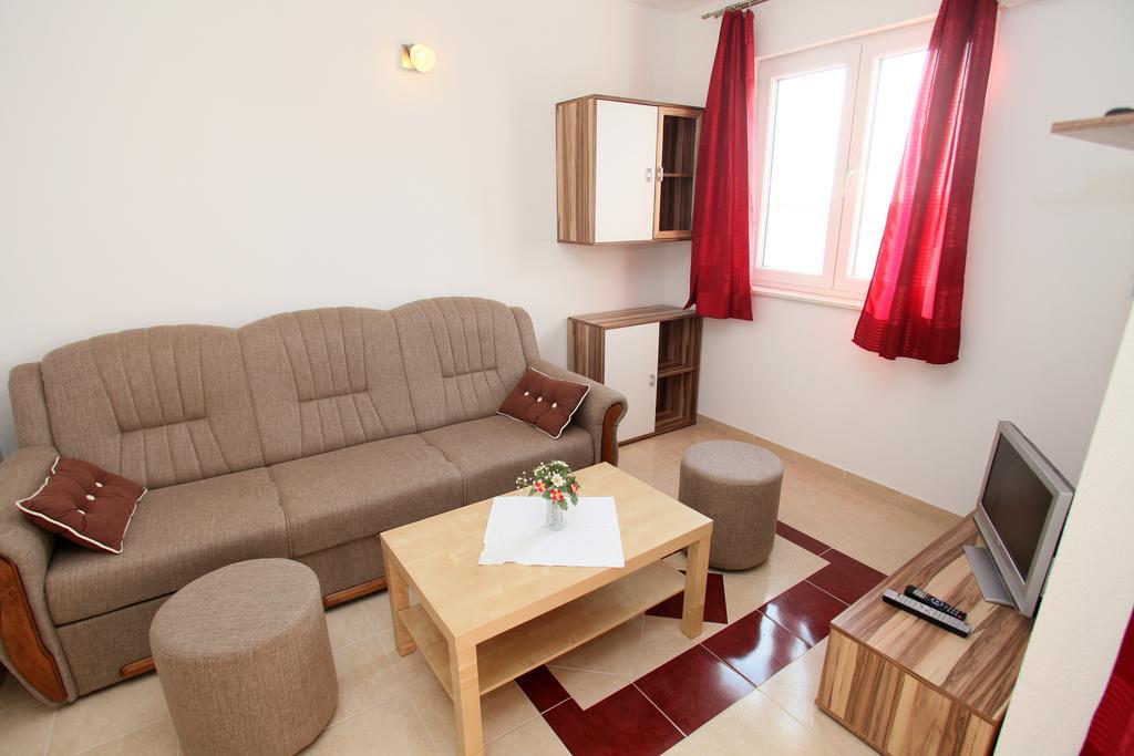 Apartments Villa Karlo Kaštela エクステリア 写真