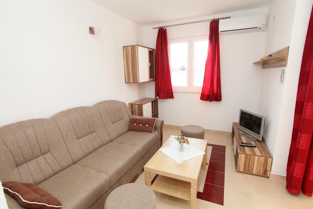 Apartments Villa Karlo Kaštela エクステリア 写真