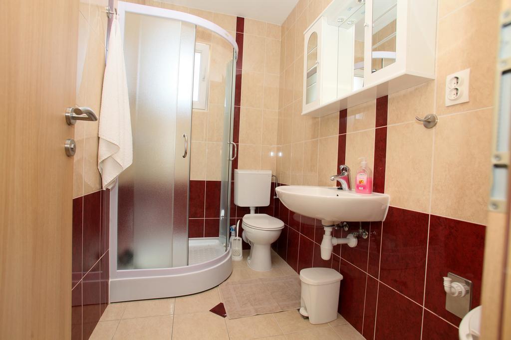 Apartments Villa Karlo Kaštela エクステリア 写真