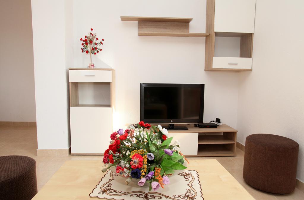 Apartments Villa Karlo Kaštela エクステリア 写真