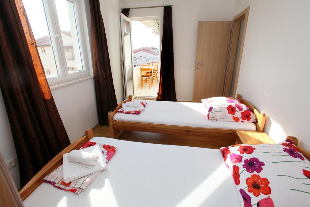 Apartments Villa Karlo Kaštela エクステリア 写真